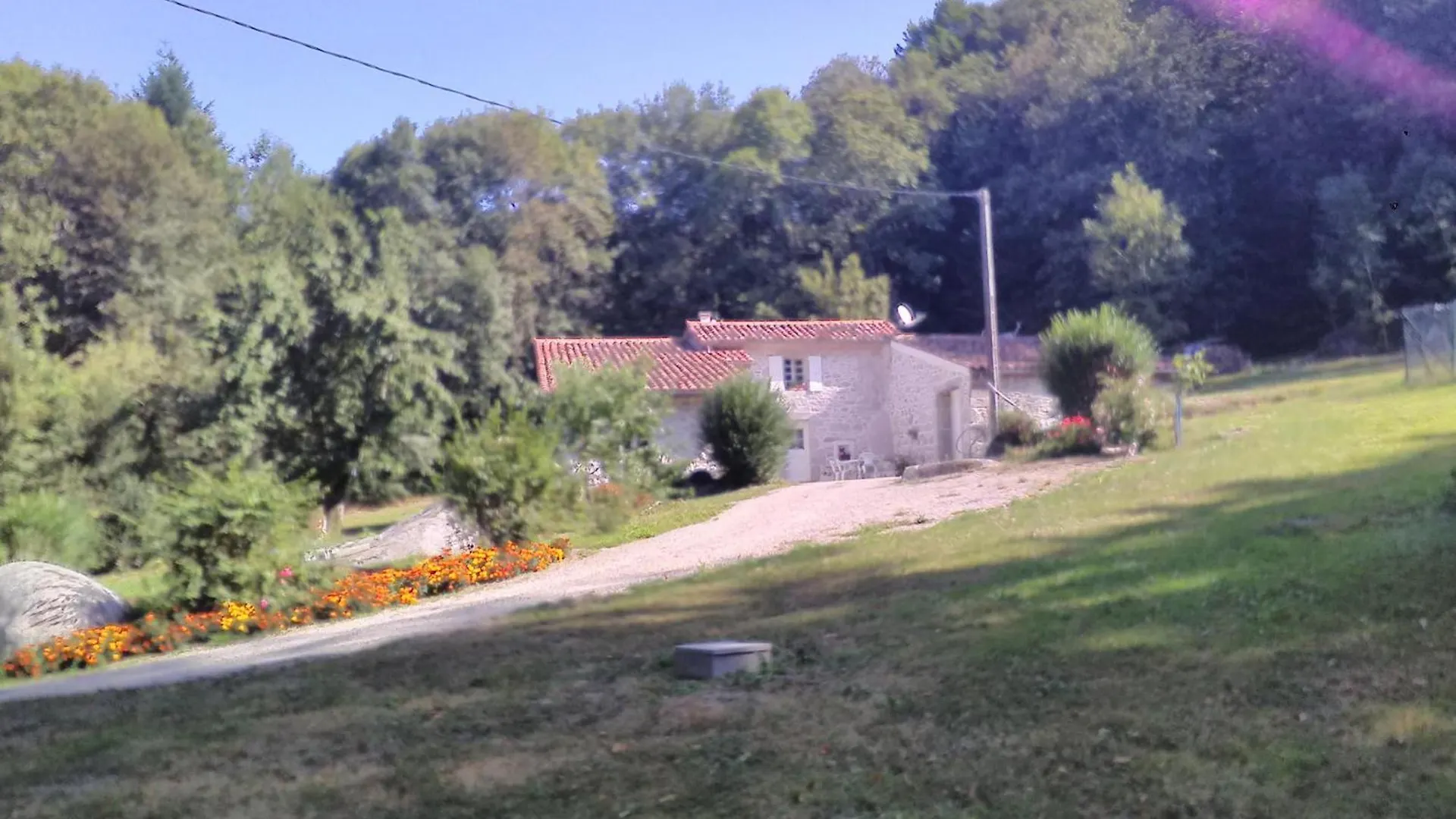 Dom wakacyjny Gite Le Coumis Saint-Salvy-de-la-Balme